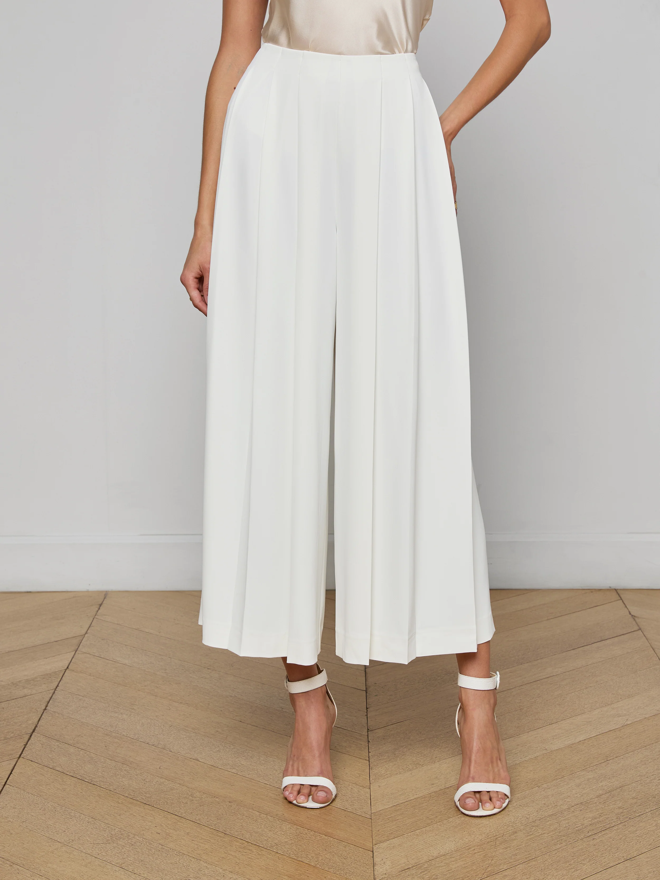 Novalynn Cropped Pleated Pant - Image 2